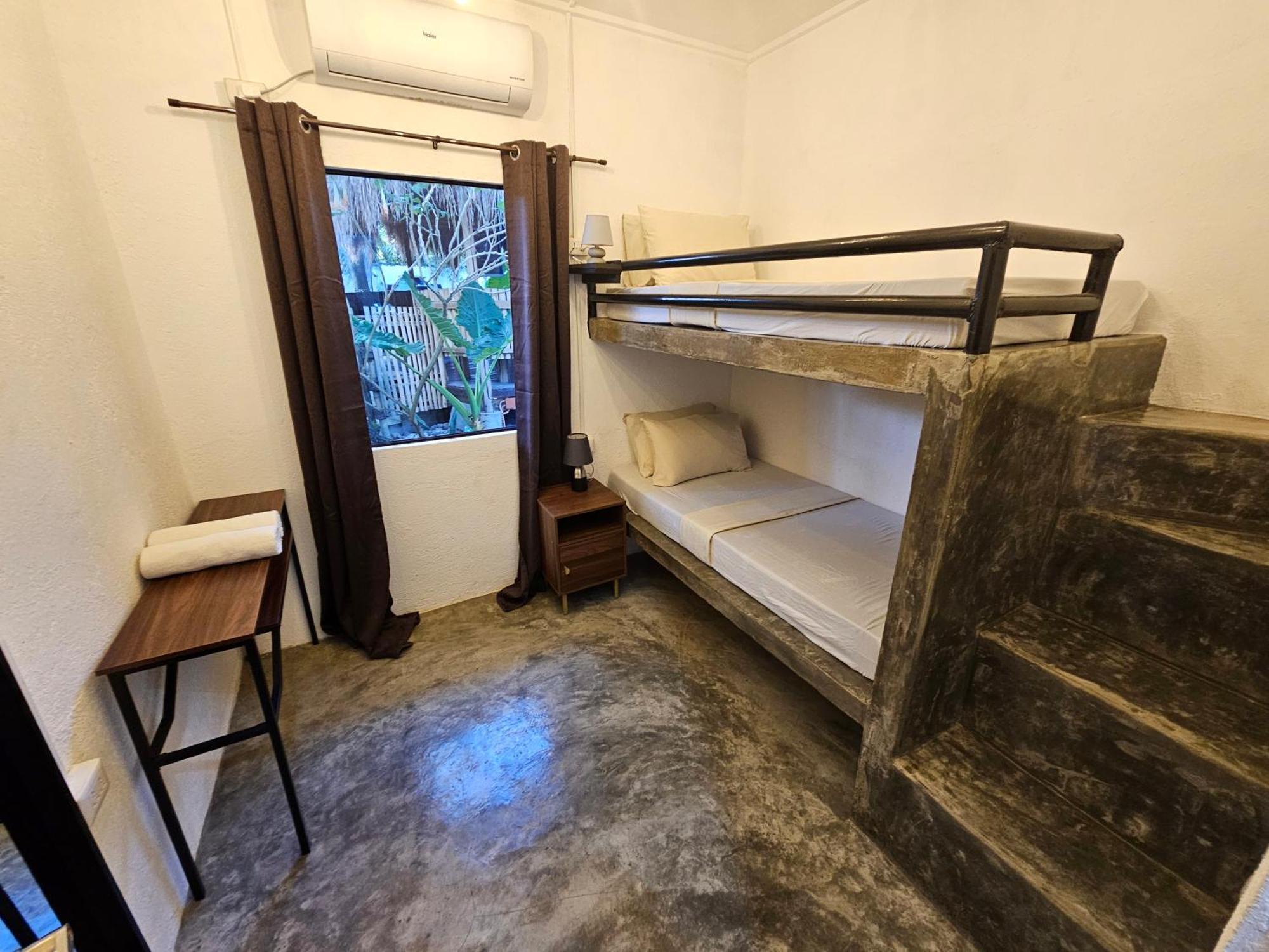 Crazy Bears Hostel Moalboal Ngoại thất bức ảnh