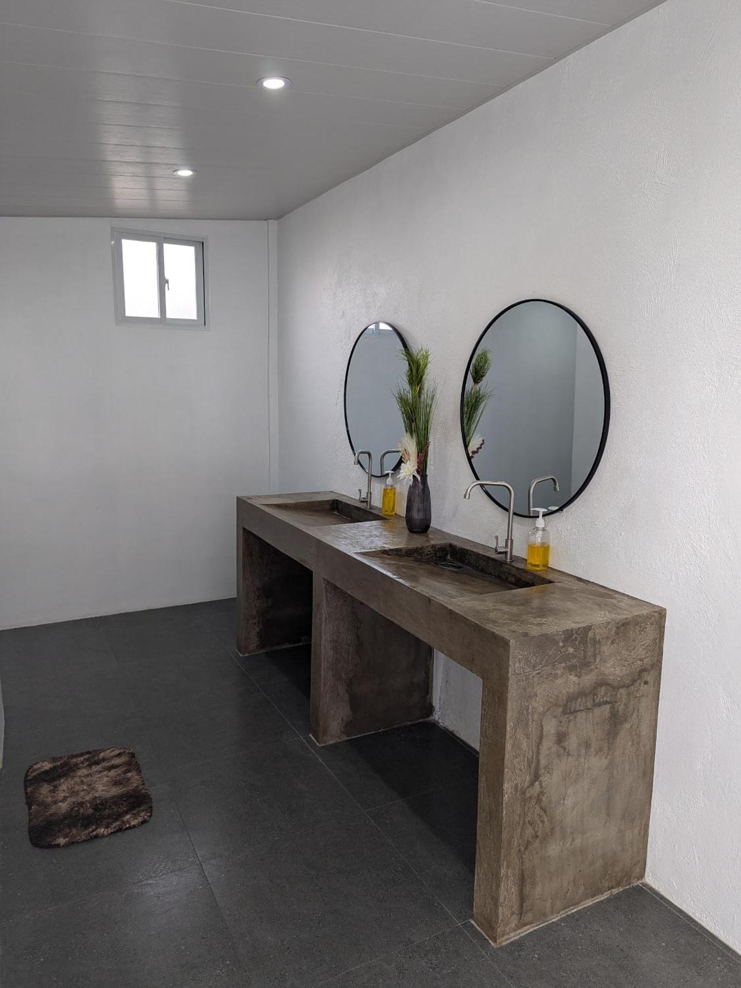 Crazy Bears Hostel Moalboal Ngoại thất bức ảnh