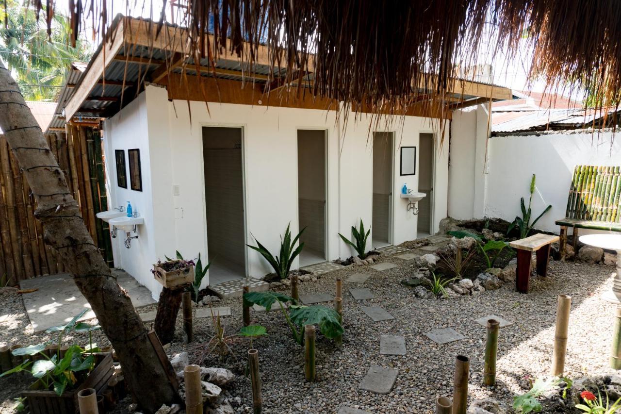 Crazy Bears Hostel Moalboal Ngoại thất bức ảnh