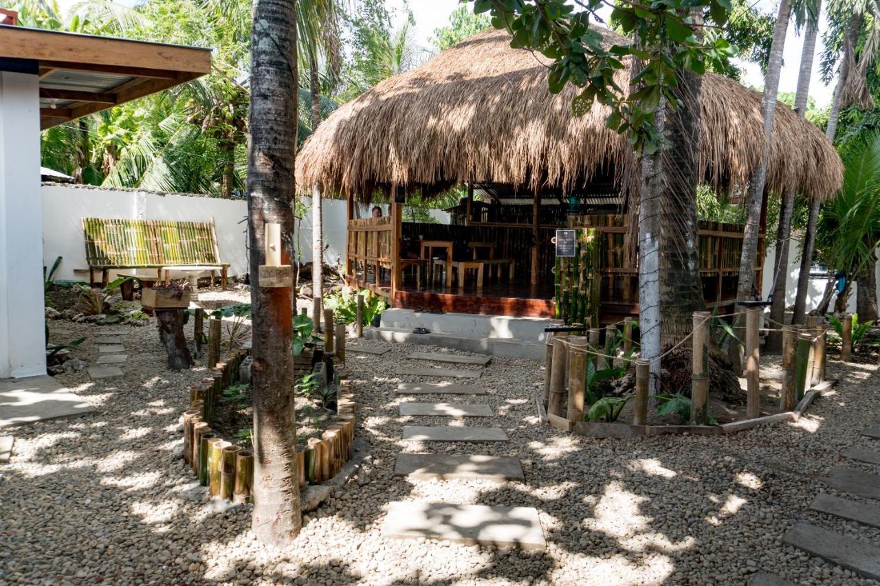 Crazy Bears Hostel Moalboal Ngoại thất bức ảnh